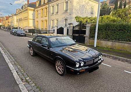 Jaguar XJR 4.0