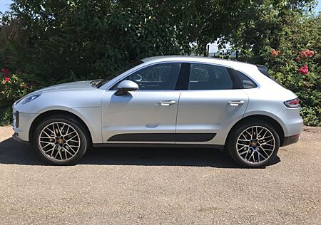 Porsche Macan S