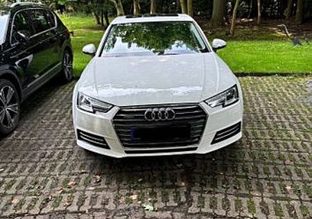 Audi A4 2.0 TFSI S tronic quattro -