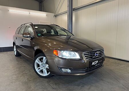 Volvo V70 D5 Kombi*Standheizung*Design/Business-Paket*