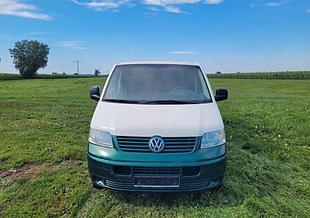 VW T5 Transporter Volkswagen /9 Sitzer /AHK