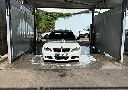 BMW 320d Touring - M-Paket / 19 Zoll / Sportfahrwerk