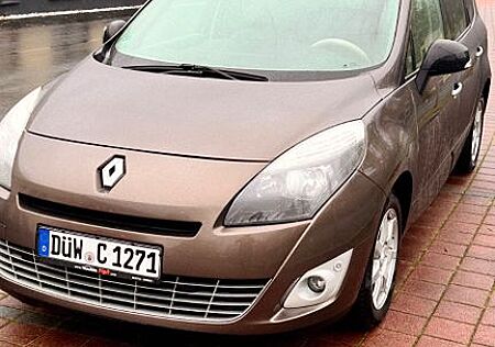 Renault Grand Scenic Luxe dCi 130 Luxe