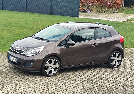 Kia Rio 1.4 Spirit Spirit TÜV 12.2026