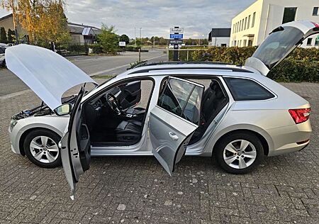 Skoda Superb 1.6 TDI SCR DSG AMBITION Combi AMBITION