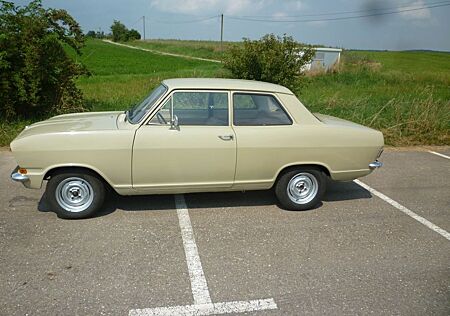 Opel Kadett B mit H Kennzeichen