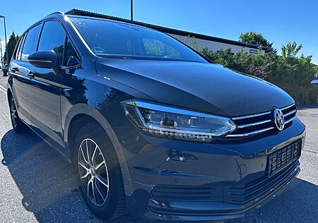 VW Touran Volkswagen Comfortline BMT/Start-Stopp ACC/NAVI/PANO