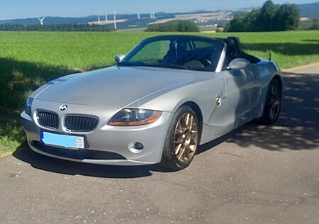 BMW Z4 2.5i -E85 Klima+SHZ+Alu (8-fach)+Leder+Sportp