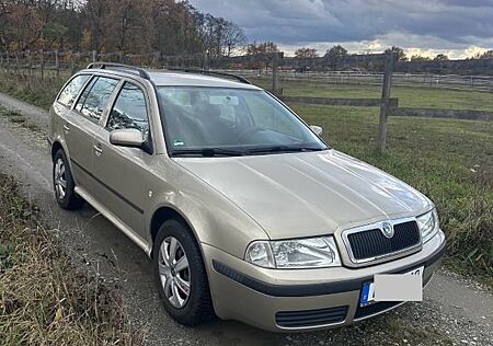 Skoda Octavia Combi 1.6 -