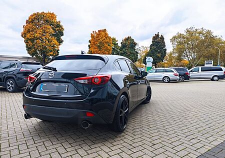 Mazda 3 Sports-Line, PDC, RFK, Navi, Bose, Tempomat