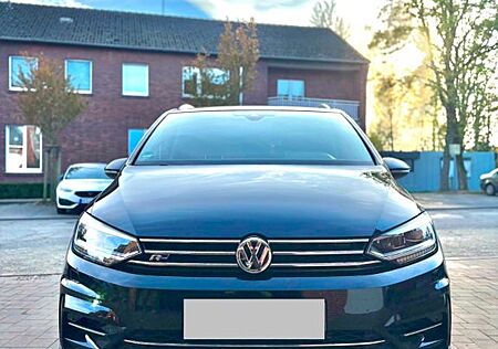 VW Touran Volkswagen 2.0 TDI 140kW DSG R-Line Highline