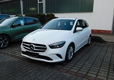 Mercedes-Benz B 180 B Edition 19