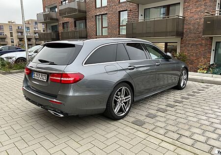 Mercedes-Benz E 300 d T Autom. - AMG Paket