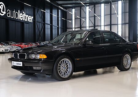 BMW 728i E38 original 111.461 km 1.Hand 1.Lack