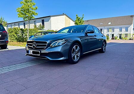 Mercedes-Benz E 220 d Autom. - Vollleder - Comand - Insp. NEU