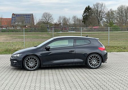 VW Scirocco Volkswagen 2.0 TSI DSG -