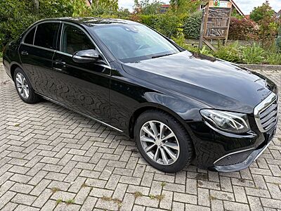 Mercedes-Benz E 220 d Avantgarde/Head-Up/Wildscreen/Camera