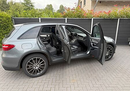 Mercedes-Benz GLC 250 d 4MATIC - PANO, LEDER, AMG, 20", VOll
