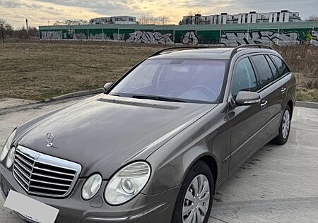 Mercedes-Benz E 220 CDI T AVANTGARDE Avantgarde