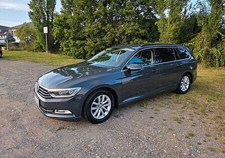 VW Passat Variant Volkswagen 2.0 TDI DSG Comfortline Varia...