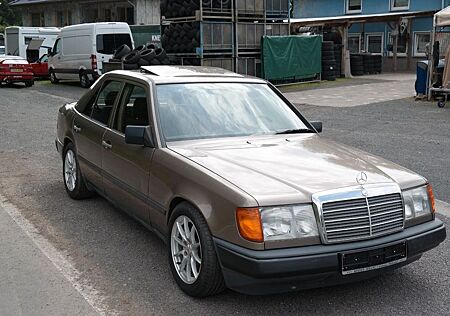 Mercedes-Benz E 260 W124,5 GANG;MET.,ALU,