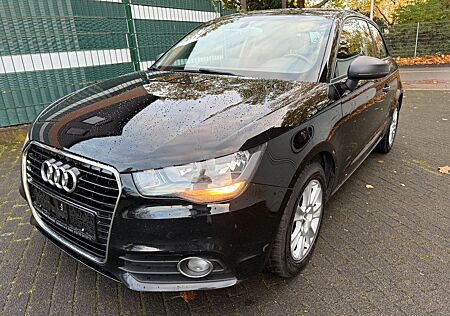 Audi A1 attraction, Alu, Navi, 1.Hand