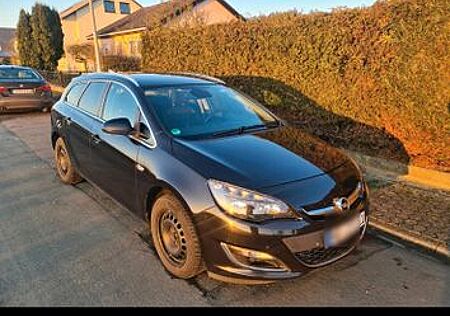 Opel Astra Sp. T. 1.6 CDTI eco Exklusiv 81 S/S 97...