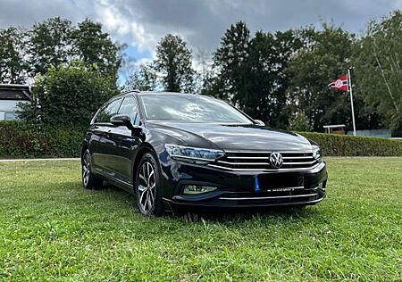 VW Passat Variant Volkswagen 1.5 TSI OPF DSG Business Vari...