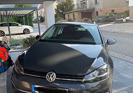 VW Golf Volkswagen 1.0 eTSI OPF DSG 81kW Life Variant Life