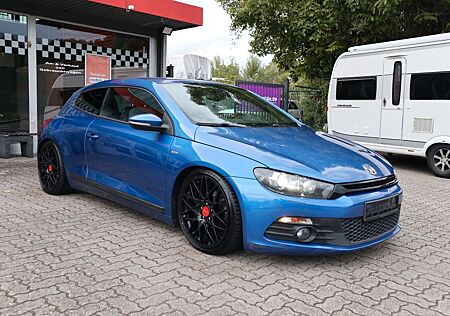 VW Scirocco Volkswagen 2.0 TDI/2.HAND/BI-XENON/SCHECKHEFT/PDC