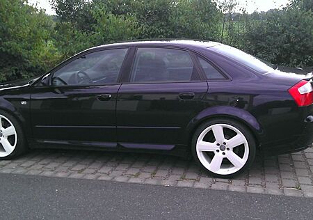 Audi A4 3.0 Automatik quattro LPG S-Line RFK Navi