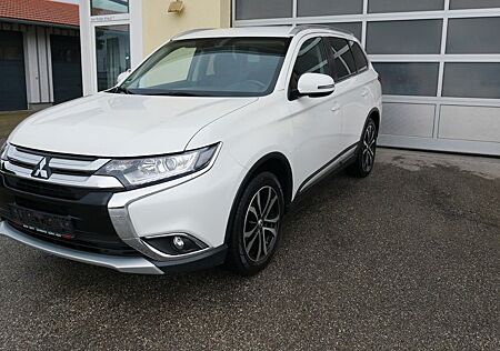 Mitsubishi Outlander , 2WD, 1 Hand, Garagenwagen, Top Zust..