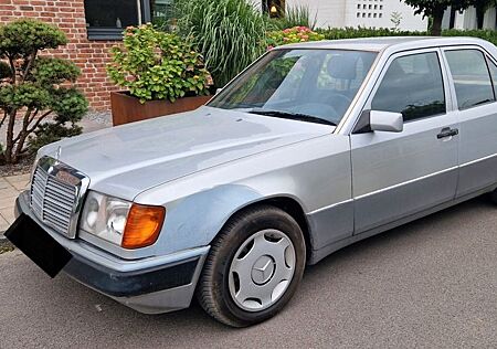 Mercedes-Benz 200 Automatik Schiebedach