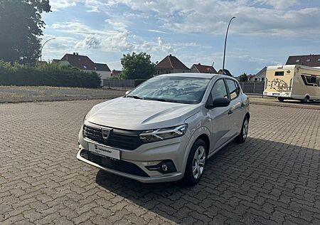 Dacia Sandero III 1.0 SCe 65 Essential Klima