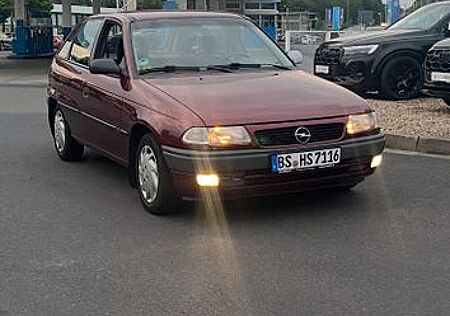 Opel Astra 1.6 Si 100 PS TÜV 03/2027