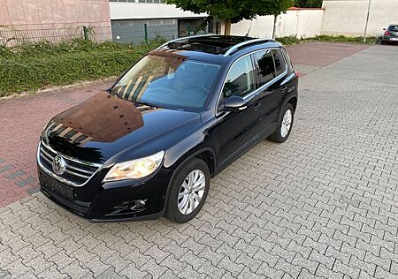 VW Tiguan Volkswagen 2.0 TDI/Panorama/Navi/PDC/Parkpilot