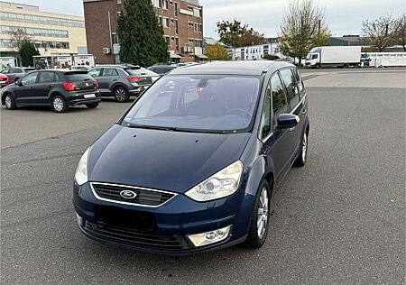 Ford Galaxy 2,0 TDCi*Panoram*SHZ*Tempo*7 Sitze*Xenon