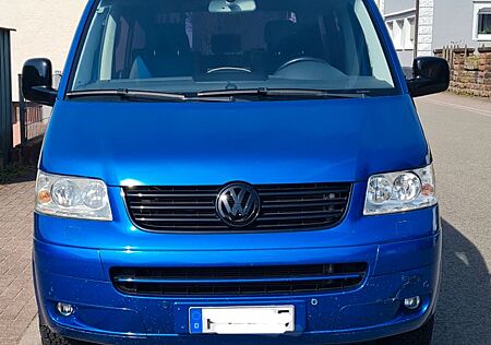 VW T5 Multivan Volkswagen Highline 2,5 TDI