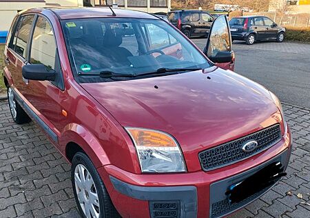 Ford Fusion 1,4 16V + +