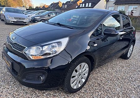 Kia Rio FIFA World Cup Edition /TÜV NEU/1HD/PDC/