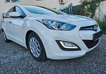 Hyundai i30 /AUTOMATIK/EURO/5/KLIMA/ABS/NEU TUV AU