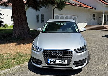 Audi Q3 2.0 TFSI S tronic quattro - 1.HAND-NAVI-AHK