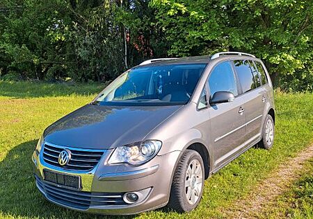 VW Touran Volkswagen 1.9 TDI DPF Highline