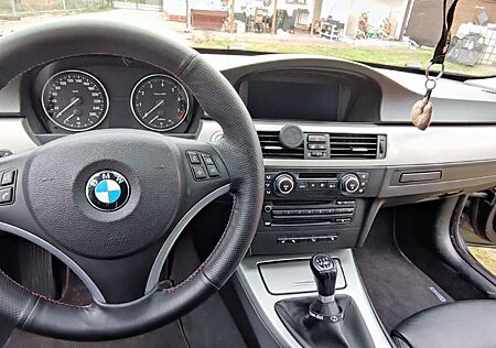 BMW 325xi touring -