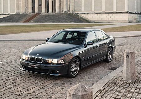 BMW M5 (Scheckheftgepflegt, Eisenmann Abgasanlage)