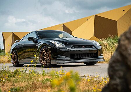 Nissan GT-R 3.8 V6 Black - Custom