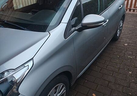 Peugeot 208 PureTech 82 Active