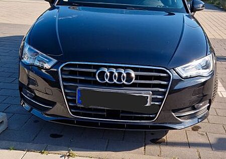 Audi A3 1.2 TFSI Attraction Sportback Attraction