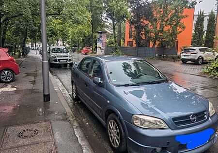 Opel Astra 1.6 Automatik -