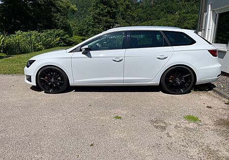 Seat Leon ST 1.8 TSI 132kW Start&Stop FR DSG FR